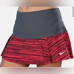 Nike victory printed pleated skirt Tennis Skort Striped Pink Gray Small